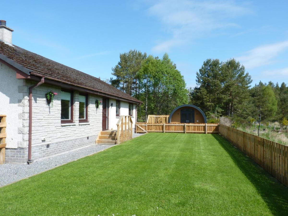 Tanleys B&B Grantown-on-Spey エクステリア 写真
